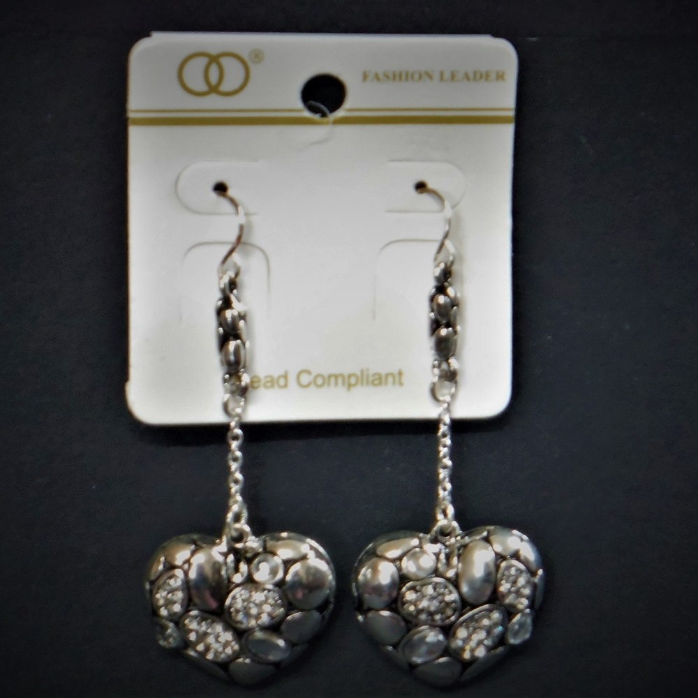 Silver Hearts Sangling Earrings